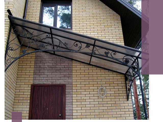 Односкатные козырьки из металла под ключ в Перми