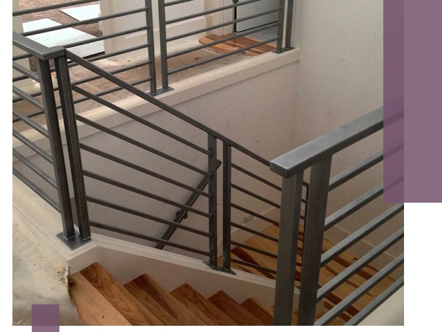 Изготовление поручней из металла и дерева в Перми